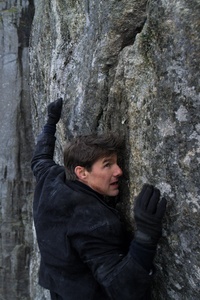 Tom Cruise Mission Impossible Fallout 2018 8k (360x640) Resolution Wallpaper
