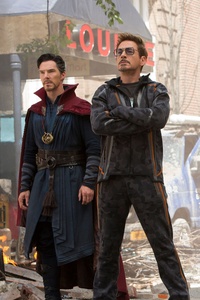 Tony Stark Doctor Strange Wong And Bruce Banner In Avengers Infinity War