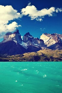 Torres del Paine (640x960) Resolution Wallpaper