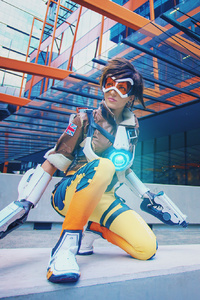 Tracer Overwatch Cosplay (240x400) Resolution Wallpaper