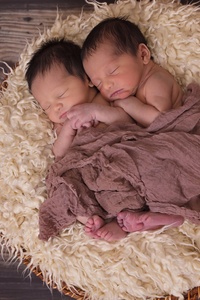 1125x2436 Twins Babies