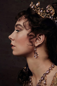 2160x3840 Vanessa Kirby As Empress Josephine In Napoleon