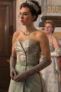 Vanessa Kirby In The Crown Tv Show (320x568) Resolution Wallpaper