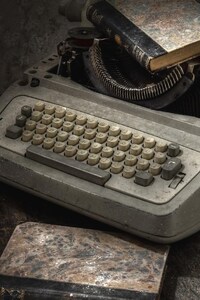 320x568 Vintage Typewriter