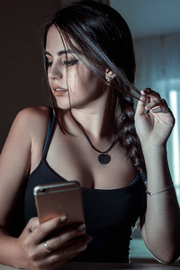 Women Portrait Necklace Cell Phone Whisky (480x854) Resolution Wallpaper