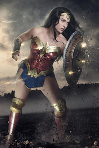 1280x2120 Wonder Woman Girl Cosplay 4k