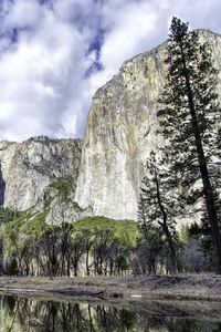 Yosemite National Park HD (640x1136) Resolution Wallpaper