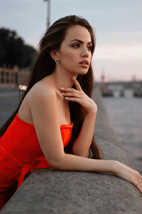 640x1136 Zemfira Ismailova In Red Dress