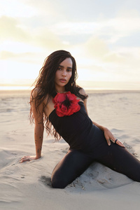 Zoe Kravitz Us Elle 2025 (480x800) Resolution Wallpaper